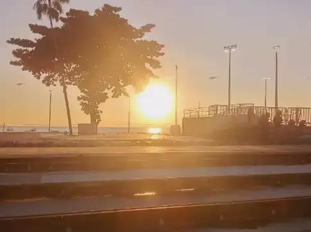 Casa / Sobrado para Venda em Salvador/BA Praia Grande 4 Quartos