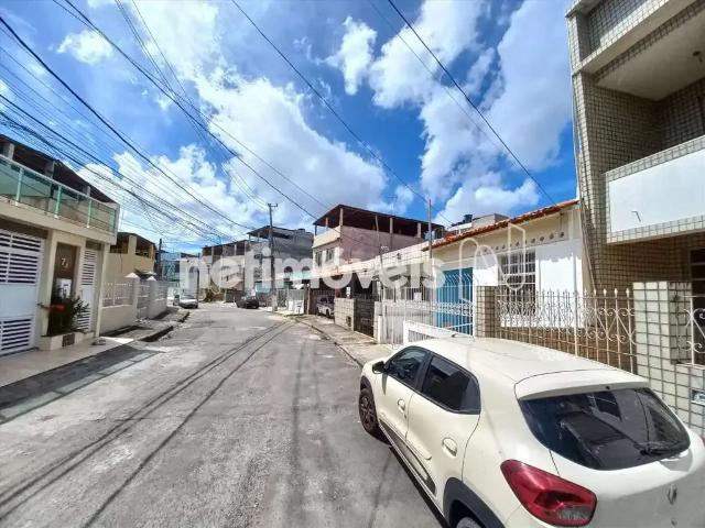 Casa / Sobrado para Venda em Salvador/BA Roma 3 Quartos