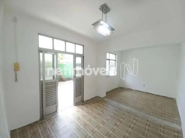 Casa / Sobrado para Venda em Salvador/BA Roma 2 Quartos