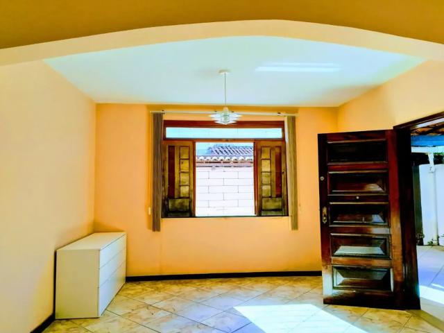 Casa / Sobrado para Venda em Salvador/BA Stiep 3 Quartos