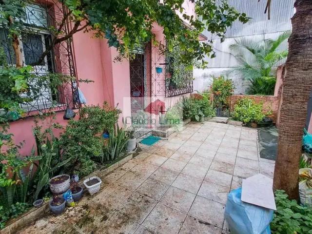 Casa / Sobrado para Venda em Salvador/BA São Caetano 4 Quartos