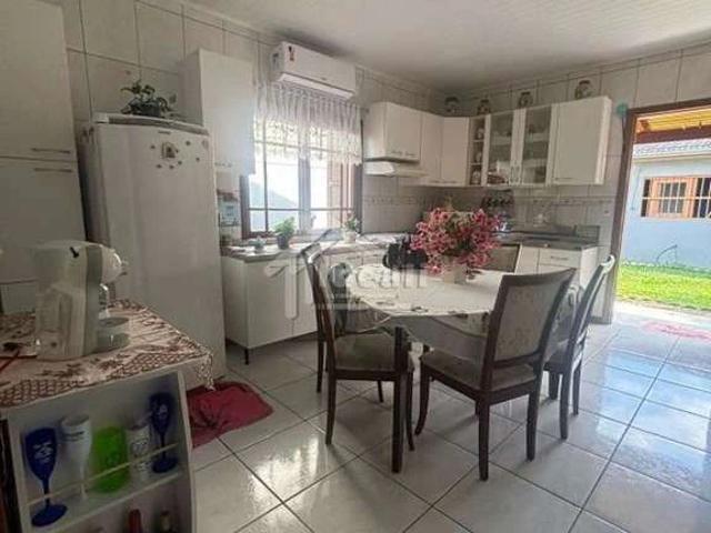 Casa / Sobrado para Venda em Sapucaia do Sul/RS Colonial 2 Quartos