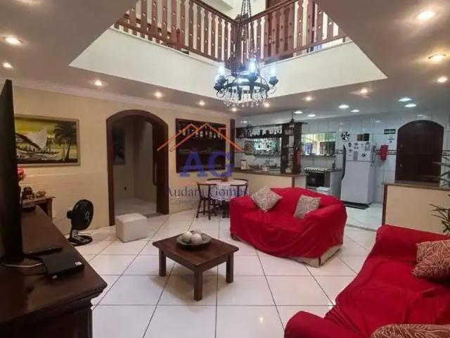 Casa / Sobrado para Venda em Saquarema/RJ Centro 6 Quartos