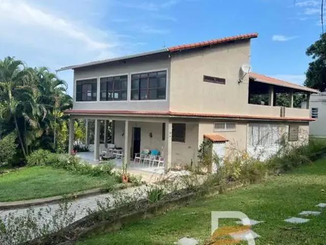 Casa / Sobrado para Venda em Saquarema/RJ Jardim 4 Quartos