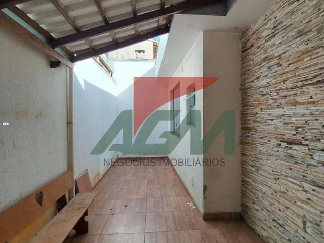 Casa / Sobrado para Venda em Sarzedo/MG Masterville 3 Quartos