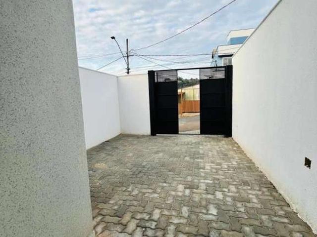 Casa / Sobrado para Venda em Sarzedo/MG Masterville 3 Quartos
