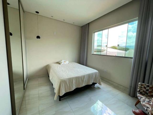 Casa / Sobrado para Venda em Sarzedo/MG Santa Rosa 5 Quartos