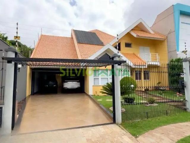Casa / Sobrado para Venda em Sarandi/PR Centro 4 Quartos
