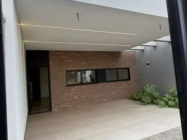 Casa / Sobrado para Venda em Sarandi/PR Ecovalley Ecologic City 3 Quartos
