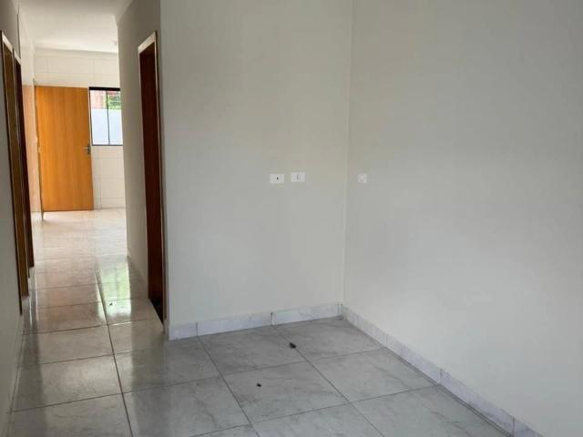 Casa / Sobrado para Venda em Sarandi/PR Jardim Nova Independência 3 Quartos