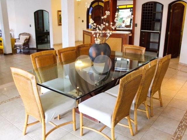 Casa / Sobrado para Venda em Sarandi/PR Jardim Centro Civico 4 Quartos