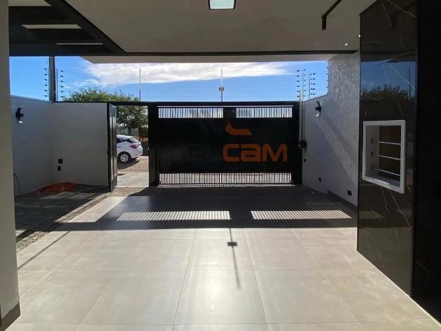 Casa / Sobrado para Venda em Sarandi/PR Versalhes 3 Quartos