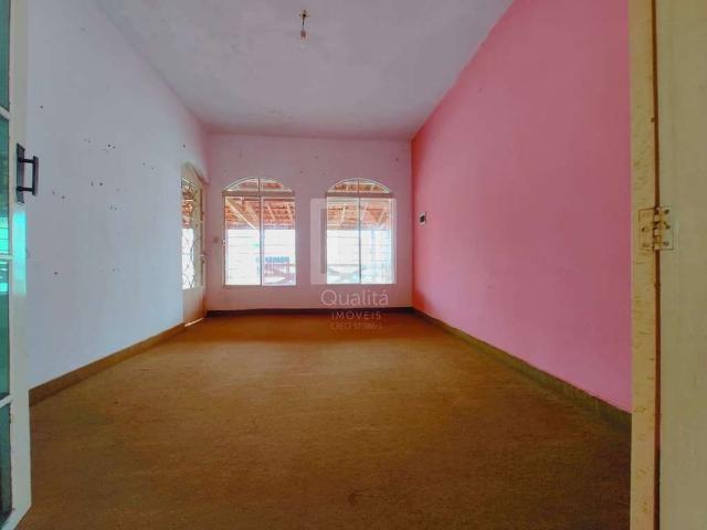Casa / Sobrado para Venda em Sarapuí/SP Centro 3 Quartos