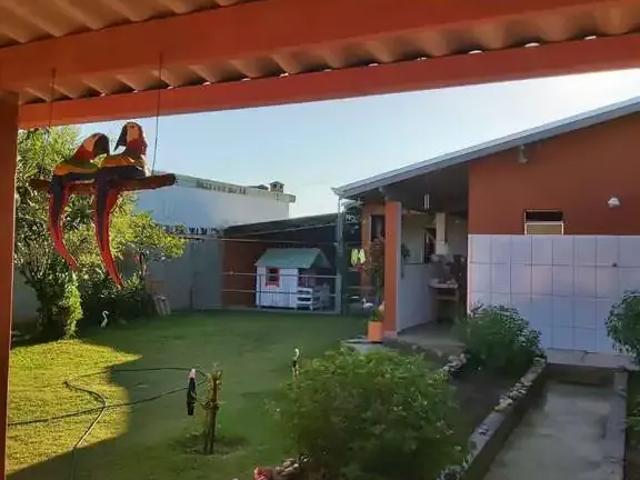 Casa / Sobrado para Venda em Sarapuí/SP Centro 3 Quartos