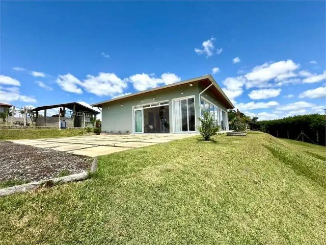 Casa / Sobrado para Venda em Sarapuí/SP Loteamento de Chácaras Arumã 2 Quartos
