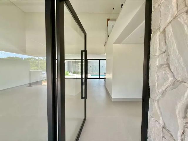 Casa / Sobrado para Venda em Senador Canedo/GO Jardins Capri 4 Quartos