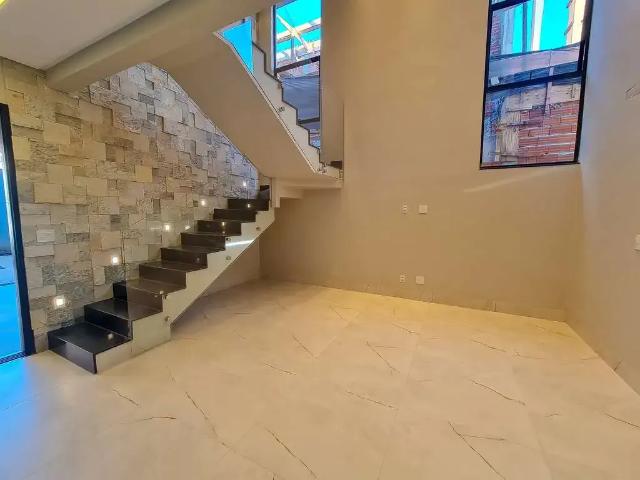 Casa / Sobrado para Venda em Senador Canedo/GO Jardins Capri 4 Quartos