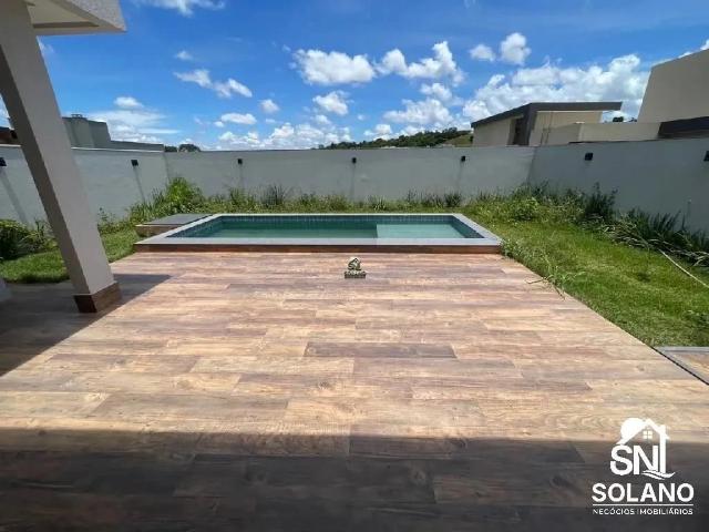 Casa / Sobrado para Venda em Senador Canedo/GO Jardins Bolonha 4 Quartos