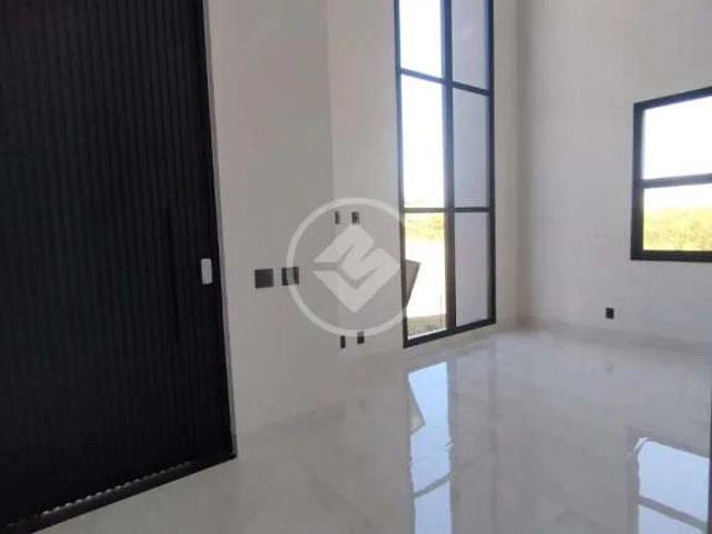 Casa / Sobrado para Venda em Senador Canedo/GO Jardins Bolonha 4 Quartos