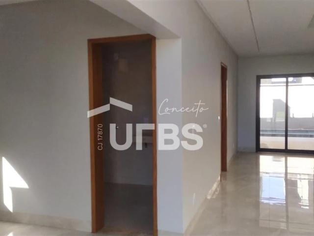 Casa / Sobrado para Venda em Senador Canedo/GO Jardins Bolonha 3 Quartos