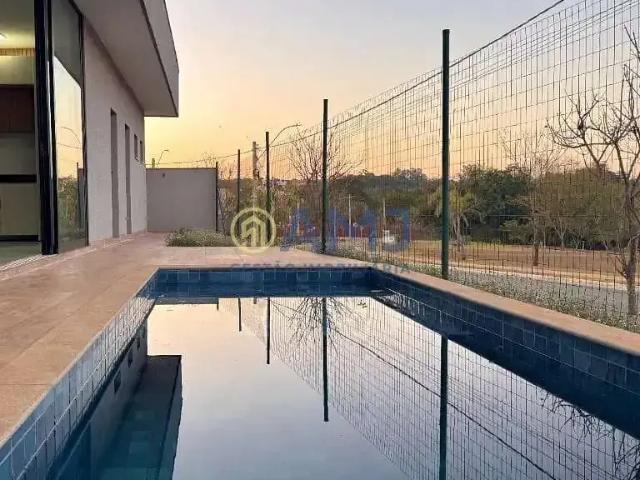 Casa / Sobrado para Venda em Goiânia/GO Residencial Granville 4 Quartos