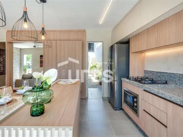 Casa / Sobrado para Venda em Senador Canedo/GO Jardins Berlim 4 Quartos