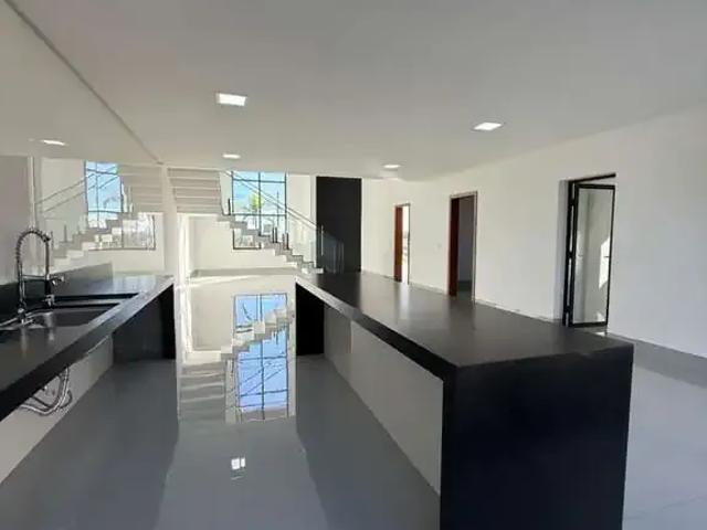 Casa / Sobrado para Venda em Senador Canedo/GO Jardins Parma 4 Quartos