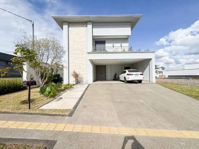 Casa / Sobrado para Venda em Senador Canedo/GO Parque Residencial Morumbi 3 Quartos