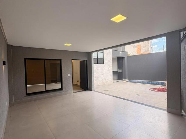 Casa / Sobrado para Venda em Senador Canedo/GO Residencial Jardim Canedo 3 Quartos