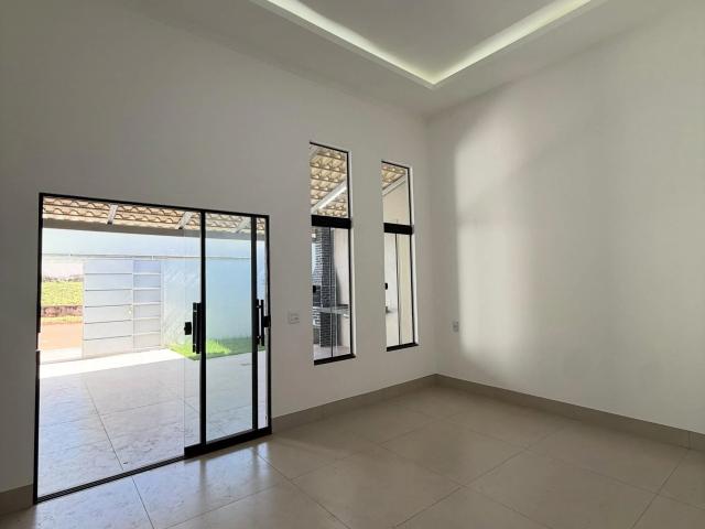 Casa / Sobrado para Venda em Senador Canedo/GO Residencial Laranjeiras 3 Quartos