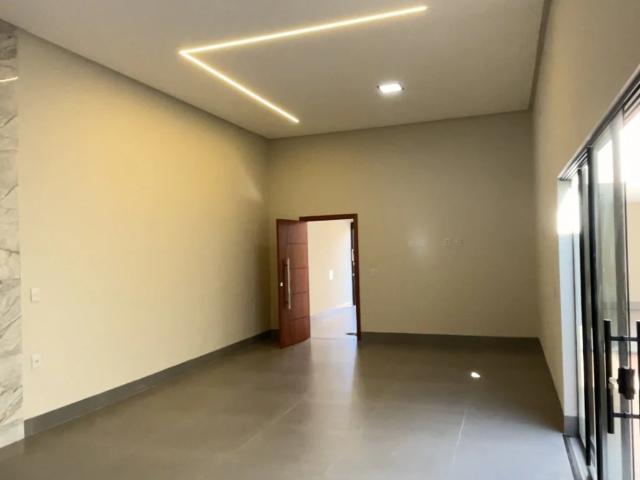 Casa / Sobrado para Venda em Senador Canedo/GO Residencial Ravena 3 Quartos