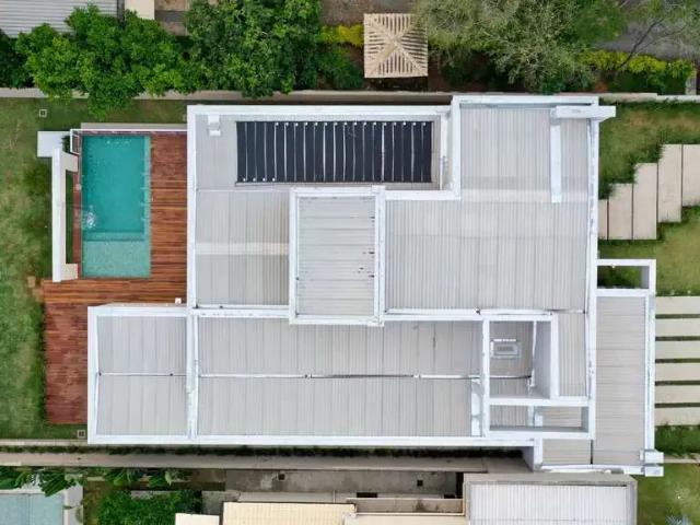 Casa / Sobrado para Venda em Senador Canedo/GO Residencial Villa Verde 4 Quartos