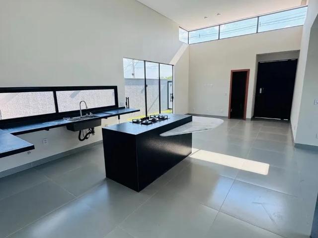 Casa / Sobrado para Venda em Senador Canedo/GO Terras Alpha Residencial 2 3 Quartos
