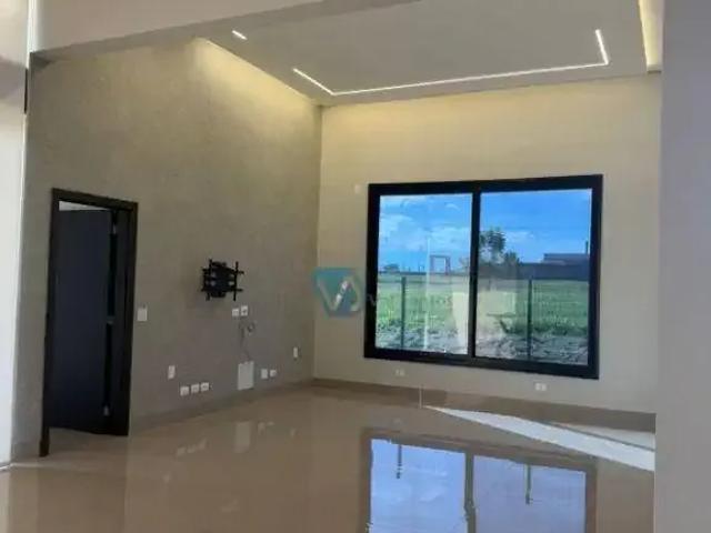 Casa / Sobrado para Venda em Sertanópolis/PR Centro 4 Quartos