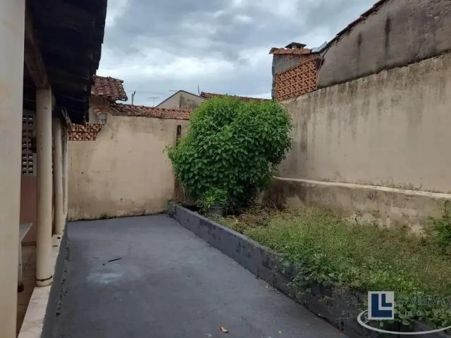 Casa / Sobrado para Venda em Serra Azul/SP Centro 2 Quartos