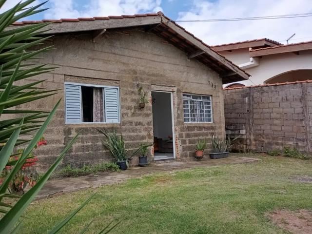 Casa / Sobrado para Venda em Serra Negra/SP Bairro do Refúgio da Serra 3 Quartos