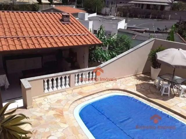 Casa / Sobrado para Venda em Serra Negra/SP Centro 3 Quartos