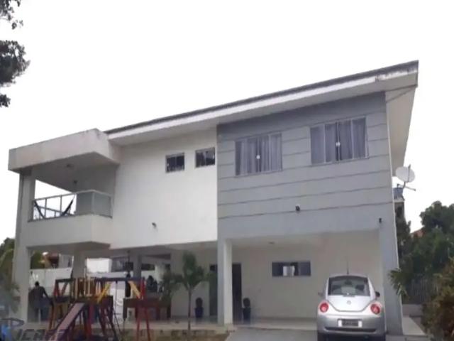 Casa / Sobrado para Venda em Serra/ES Marbella 4 Quartos