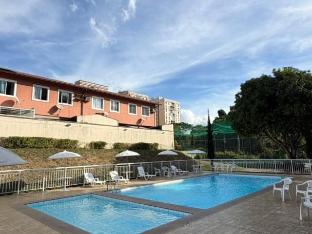 Casa / Sobrado para Venda em Serra/ES Morada de Laranjeiras 3 Quartos
