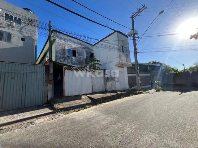 Casa / Sobrado para Venda em Serra/ES Feu Rosa 5 Quartos