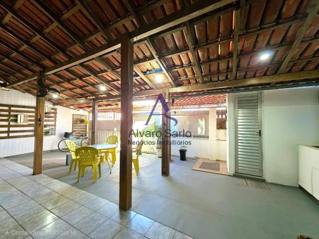 Casa / Sobrado para Venda em Serra/ES Jacaraípe 4 Quartos