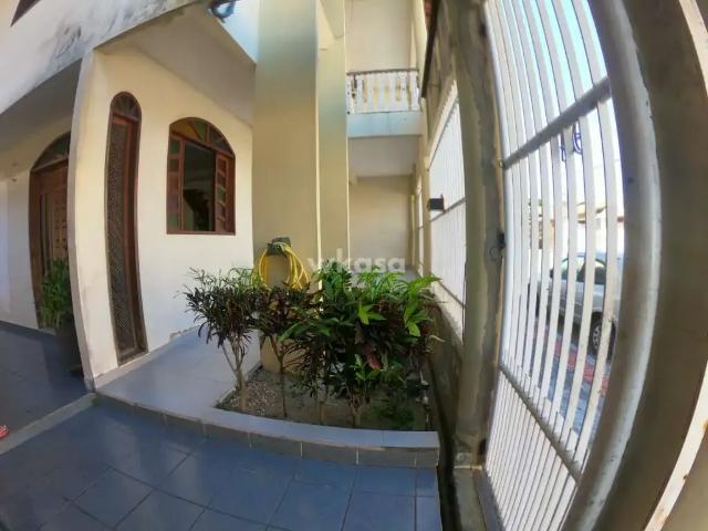 Casa / Sobrado para Venda em Serra/ES Parque Residencial Laranjeiras 4 Quartos