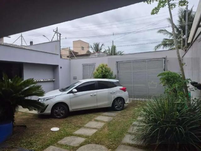 Casa / Sobrado para Venda em Serra/ES São Francisco 4 Quartos