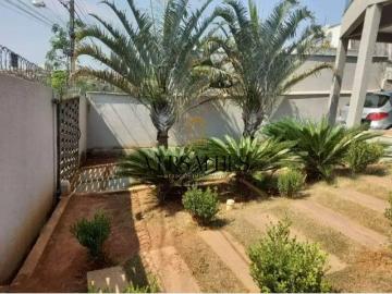 Casa / Sobrado para Venda em Sete Lagoas/MG Centro 3 Quartos