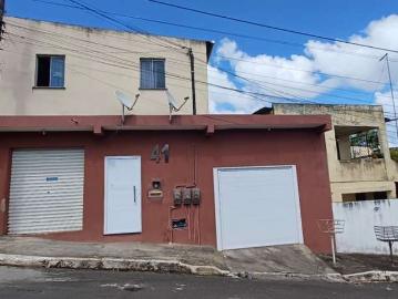 Simões Filho, Bahia - Garagem, Área de serviço