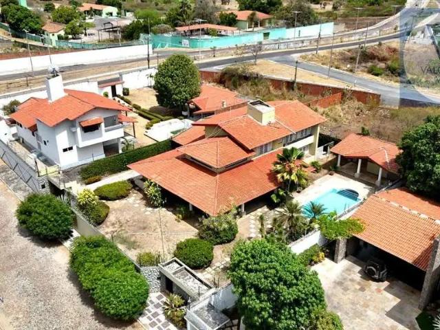 Casa / Sobrado para Venda em Sobral/CE Doutor Juvêncio de Andrade 4 Quartos
