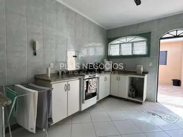 Casa / Sobrado para Venda em Sorocaba/SP Além Ponte 3 Quartos