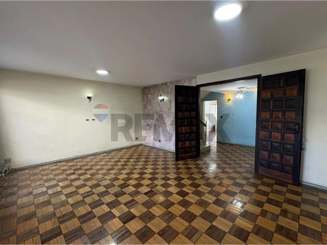 Casa / Sobrado para Venda em Sorocaba/SP Centro 4 Quartos