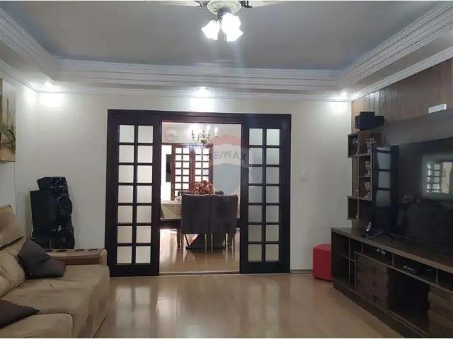 Casa / Sobrado para Venda em Sorocaba/SP Jardim Maria do Carmo 5 Quartos
