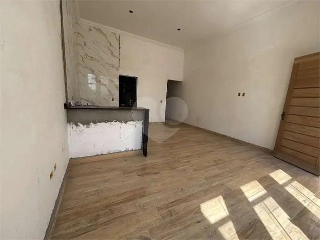 Casa / Sobrado para Venda em Sorocaba/SP Parque São Bento 2 Quartos